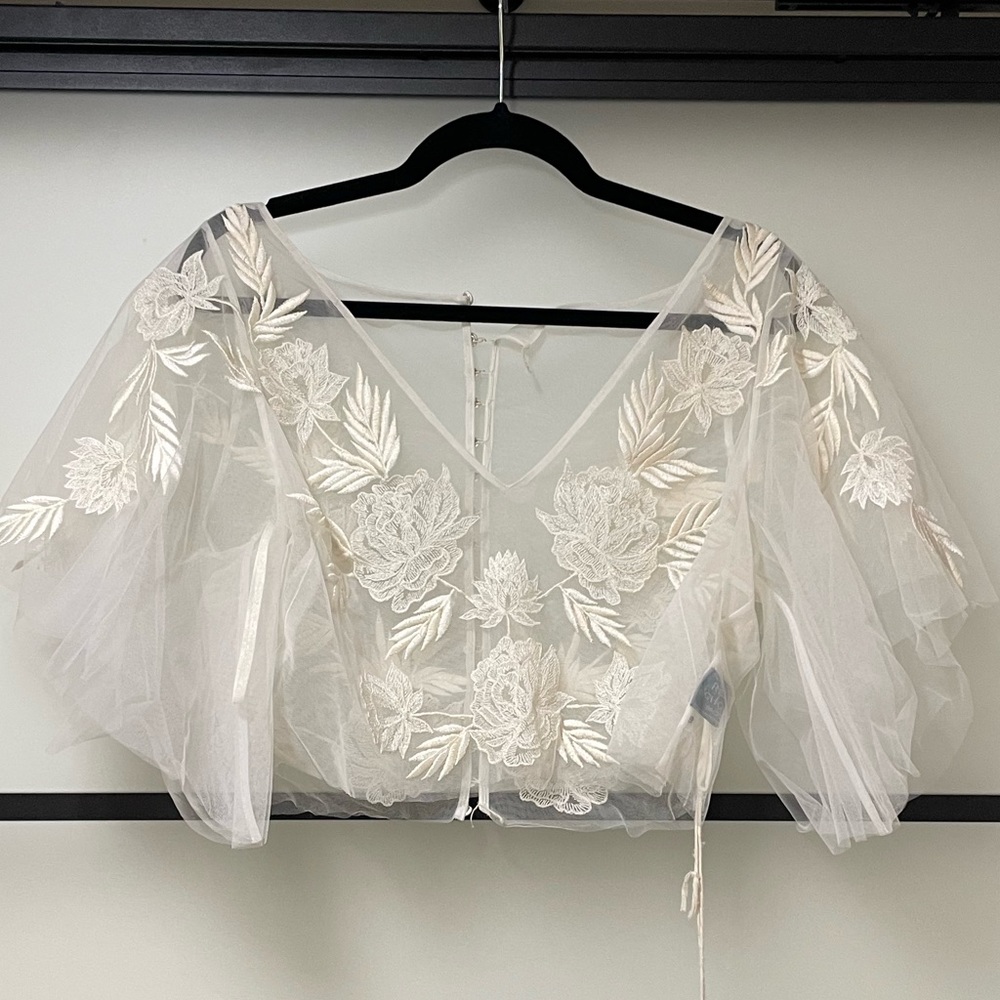 rebecca schoneveld. daphne top